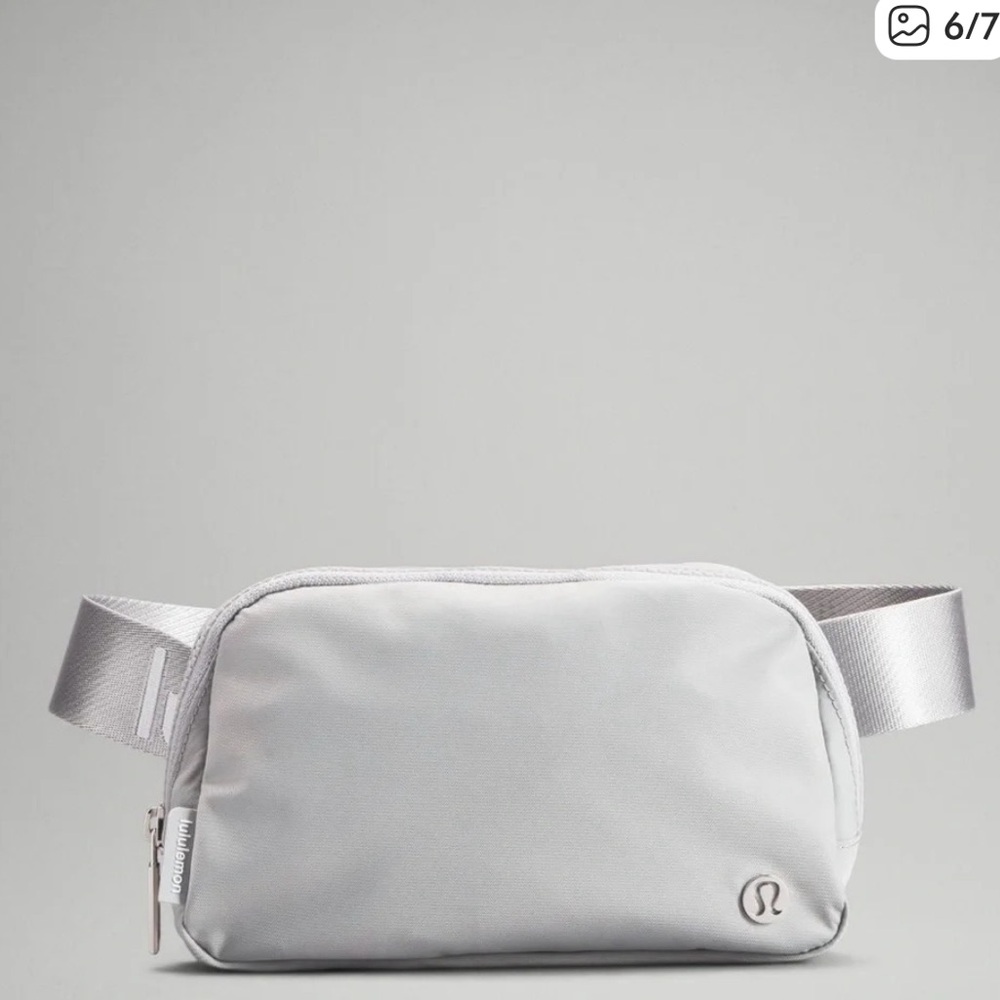 Lululemon Everywhere Belt Bag Silver Drop White Wordmark